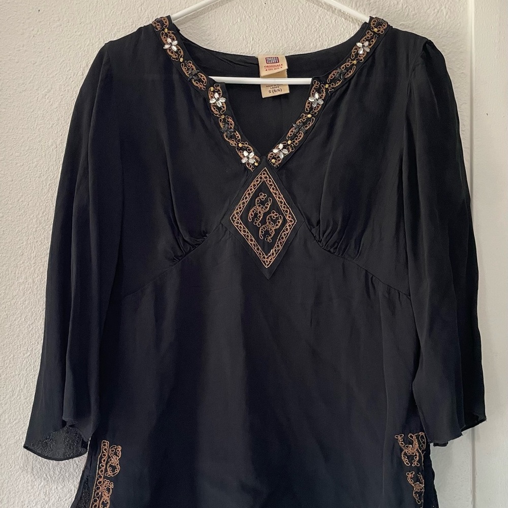 Faded glory Originals 1972 Black blouse With embroidery Size S vintage.